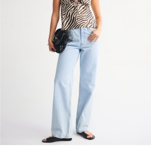 Abercrombie & Fitch Denim - Abercrombie & Fitch Loose High Rise Jeans